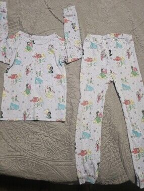 Disney Girls Multicolor Princess Pajama Set